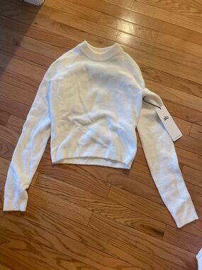 ALO Yoga Cream Mock Neck Cropped Sweater NWT